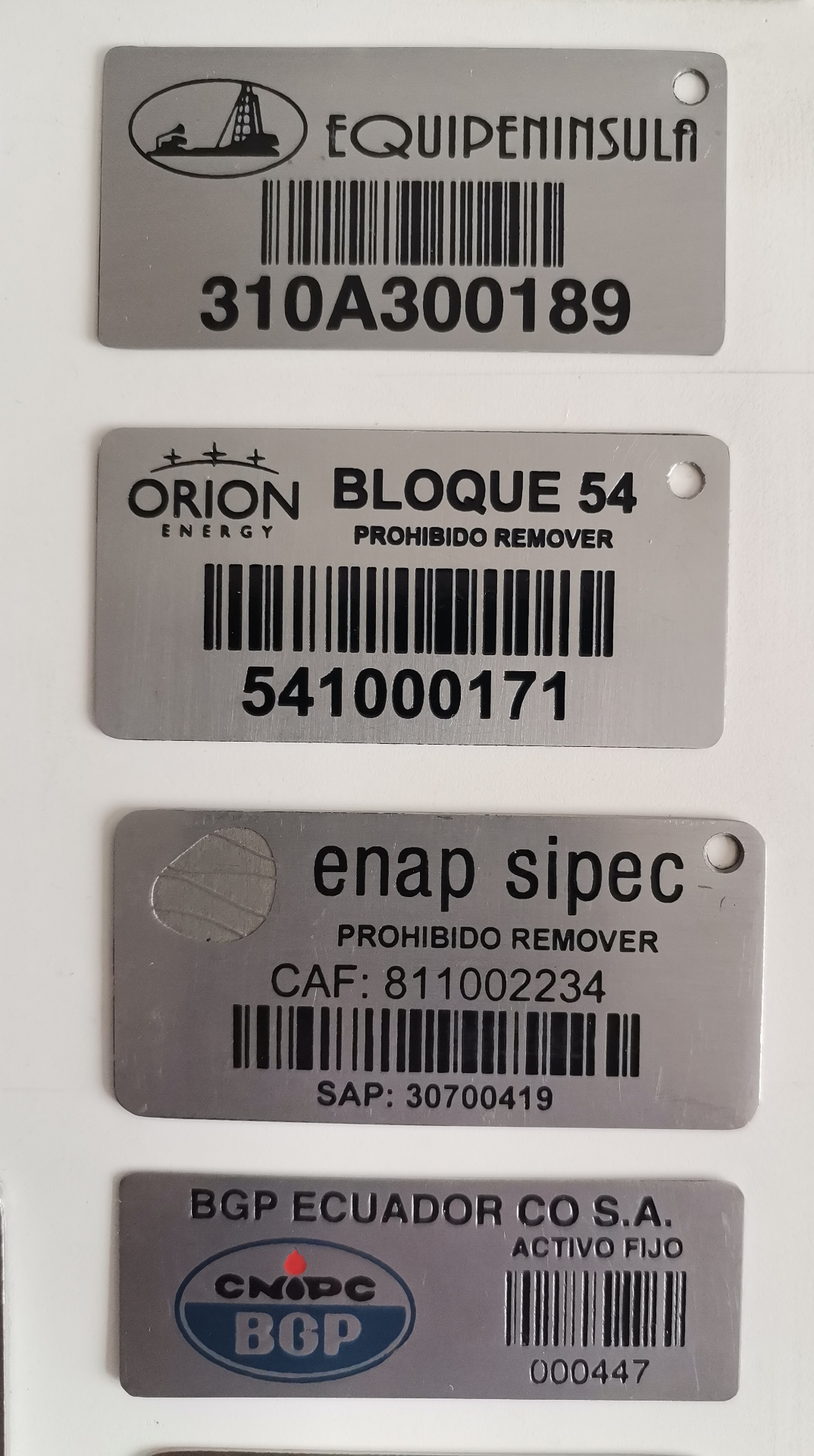 Placas de acero con código de barras para Equipeninsula, Orion Energy, Enap Sipec y BGP Ecuador