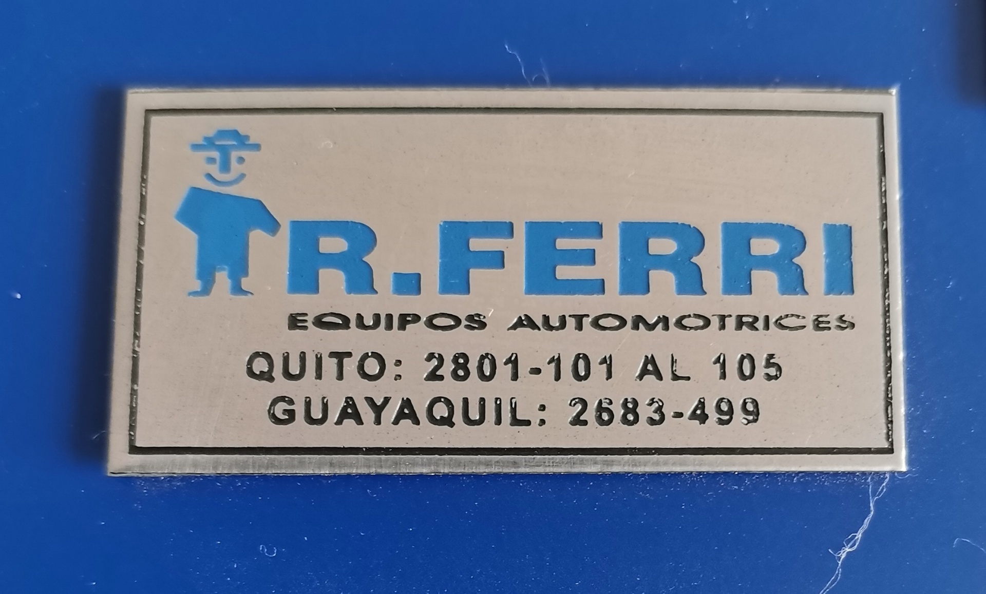 Placa corporativa R. Ferri Equipos Automotrices