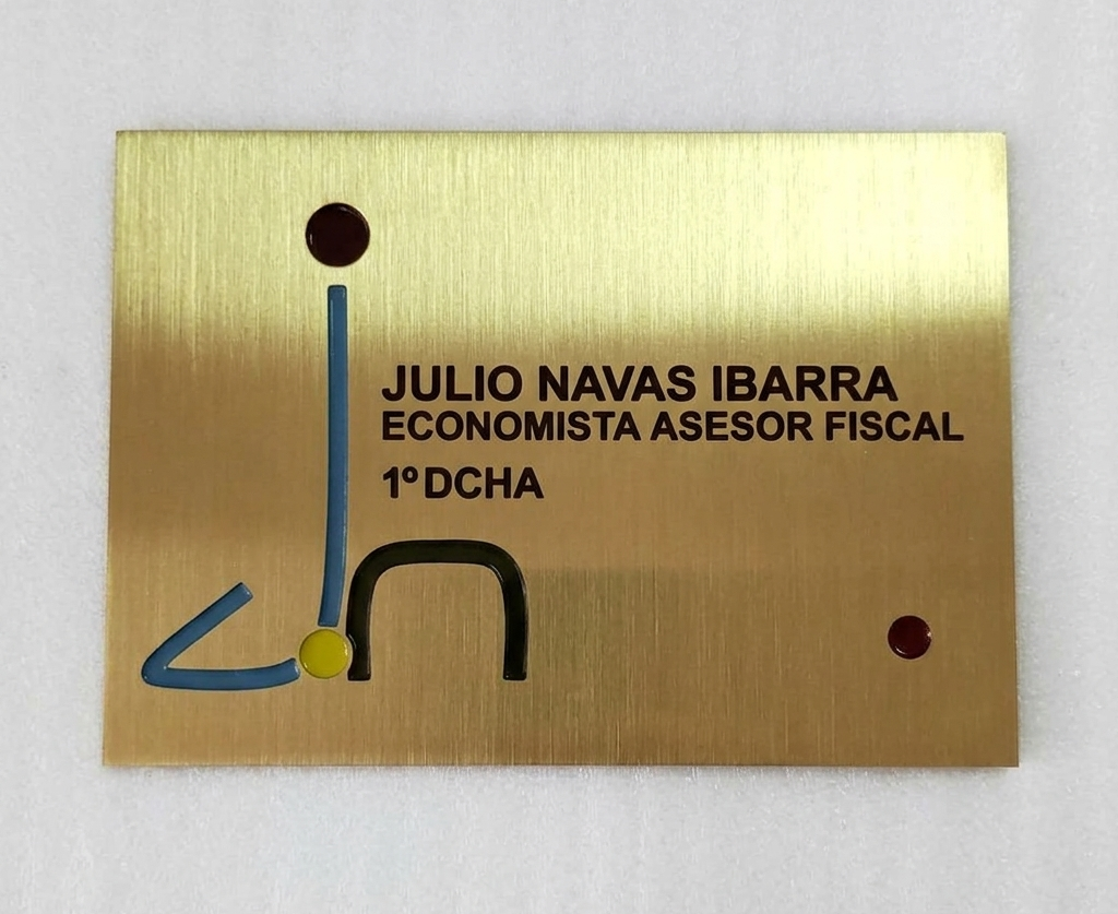 Placa de identificación grabada en bronce